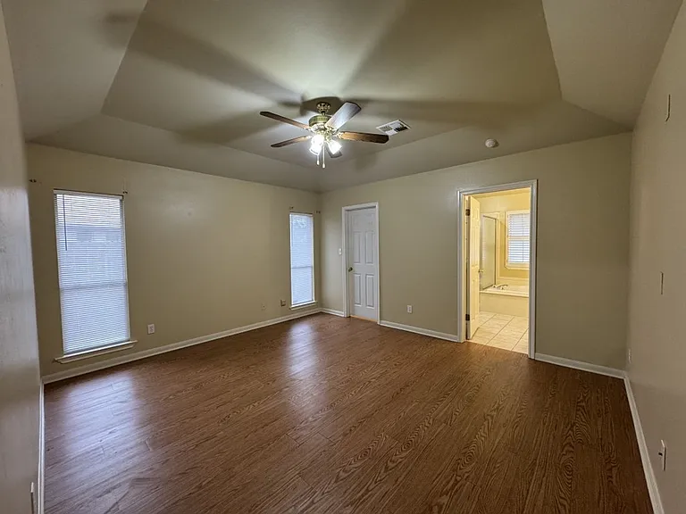 304 Ashland Crk — Photo 6
