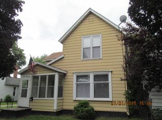 922 1st St NW, Grand Rapids, MI 49504