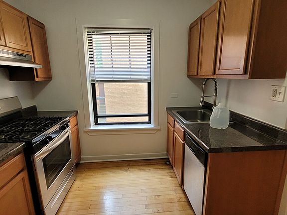 5th image of 800 Washington St APT 3