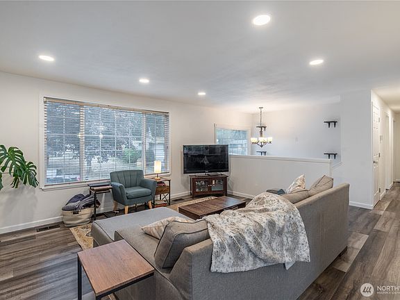 5th image of 11642 SE 323rd Place
