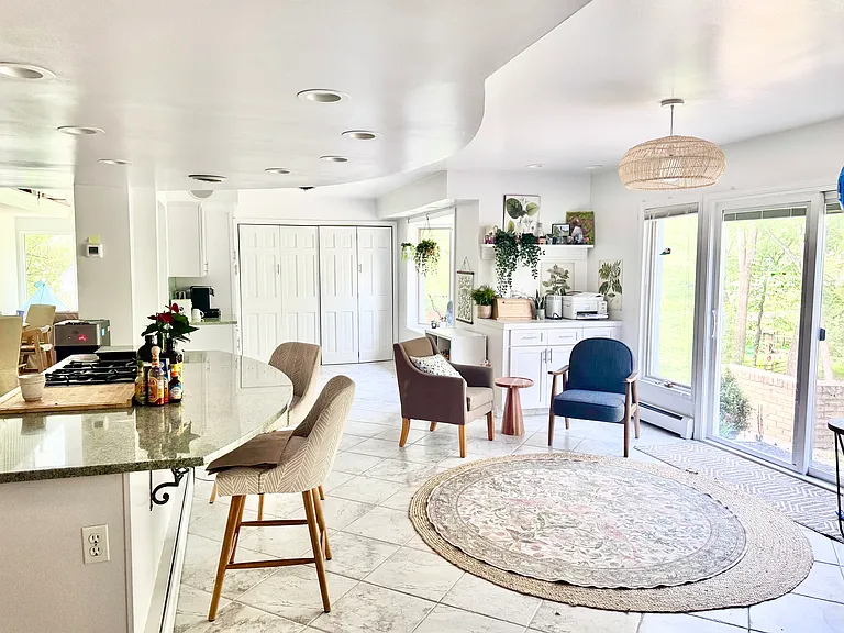 1430 Carrington Ln — Photo 43