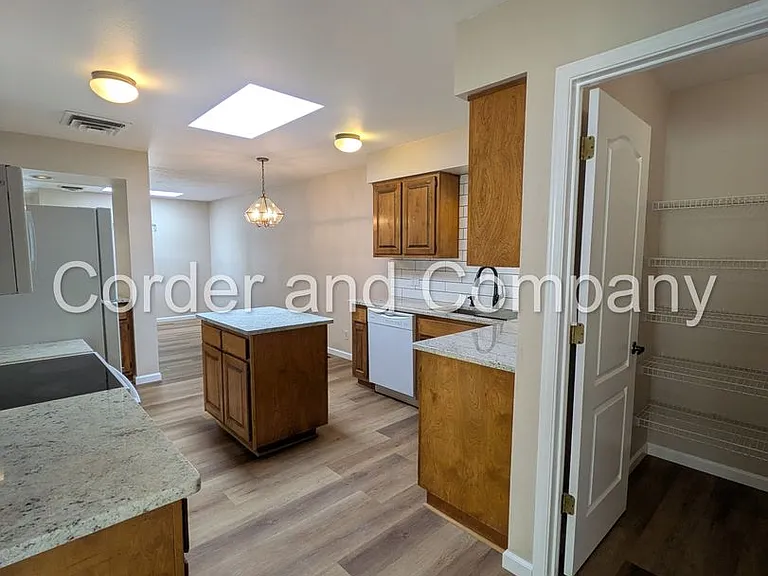 3345 Esplanade Cir SE — Photo 9