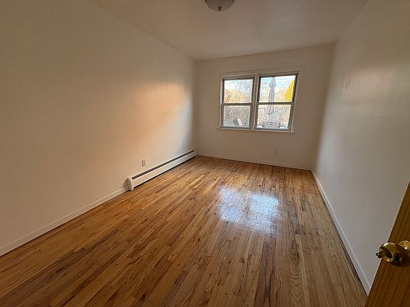 4th image of 16517 65th Ave Floor 1