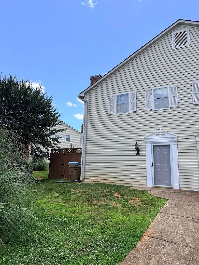Updated Townhome in Norcross! — Photo 1