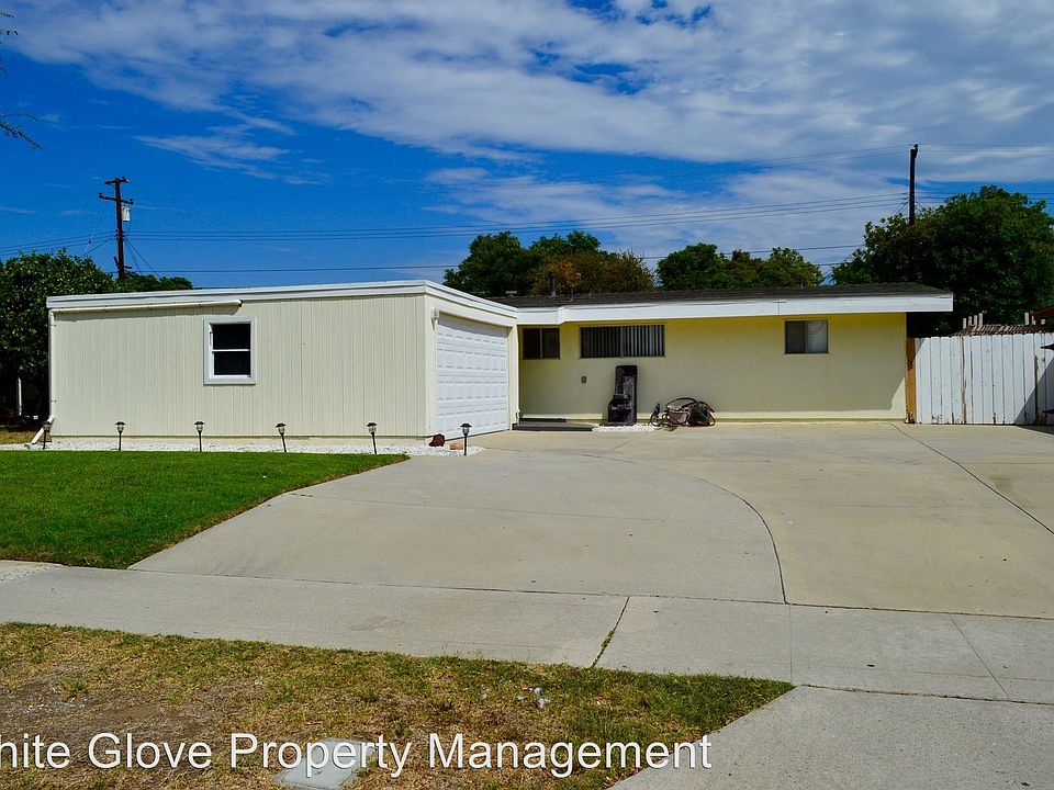 1st image of 700 N Acacia Ave