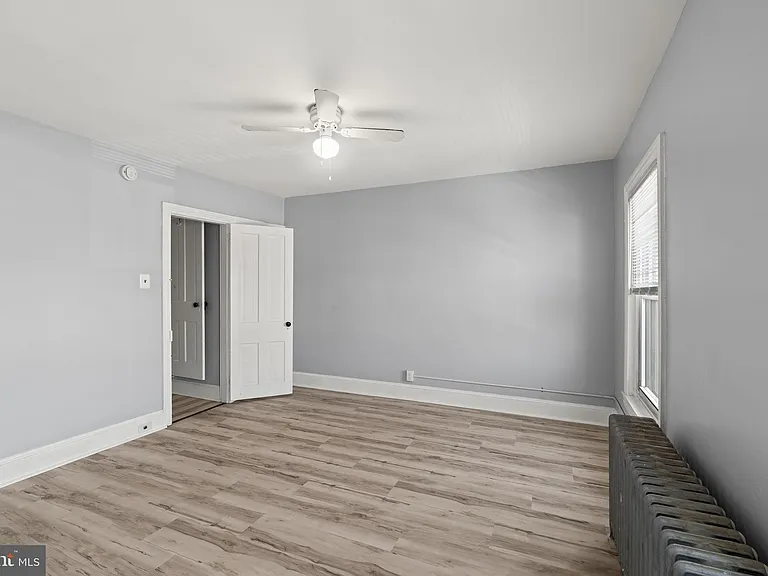 106 W 5th St — Photo 11