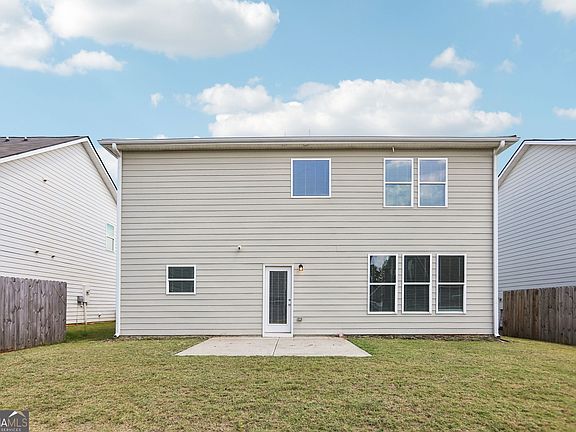 5th image of 127 Red Birch Ln