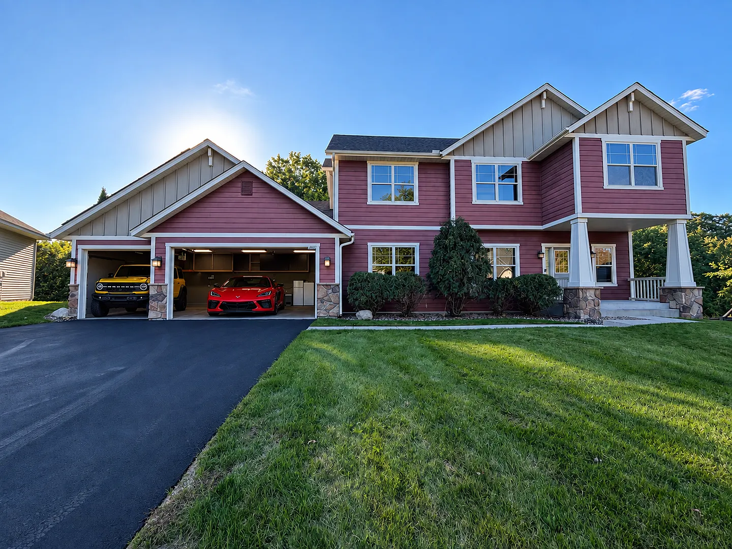 Luxury 5-Bedroom Woodbury Home w/ Solar, 3-Car Garage & Exceptional Backyard!! — Photo 2
