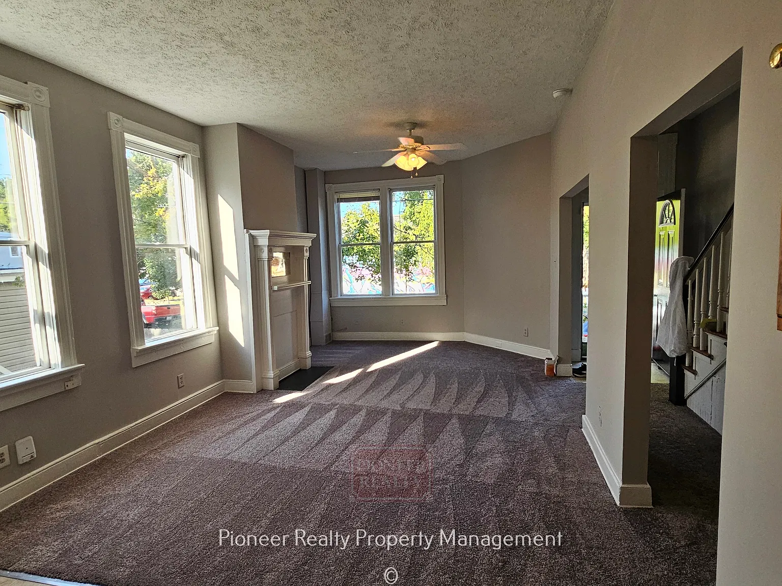 227 S Pine St - 1 — Photo 4
