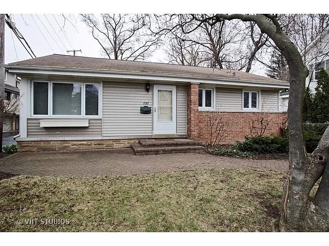 1136 Meadow Rd photo 1