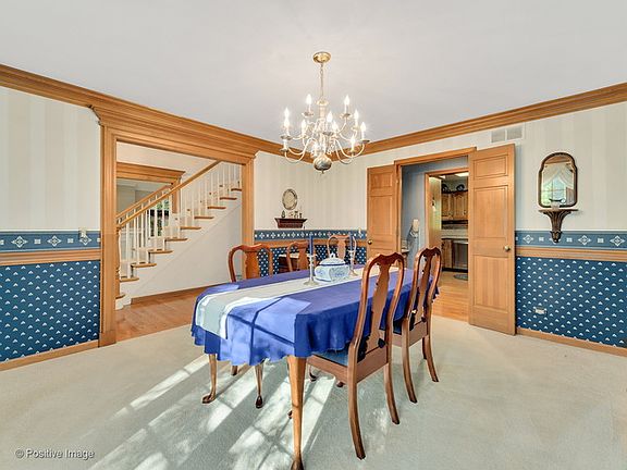 4th image of 29W342 Oak Ln