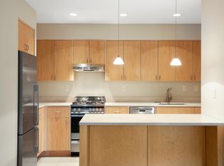1598 Eustis St, Lauderdale, MN 55108