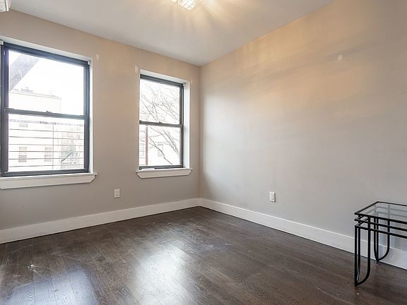 5th image of 66 Pulaski St #1A