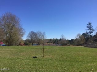 18408 Deer Dr, Saucier, MS 39574