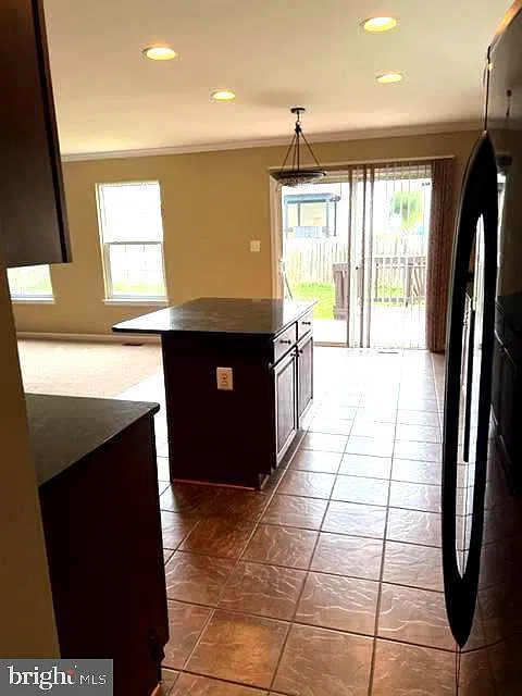 4 bed, 3.5 bath, 3776 sqft, $3,000 — Photo 4