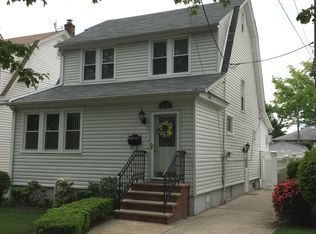 147-22 17 Rd, Whitestone, NY 11357