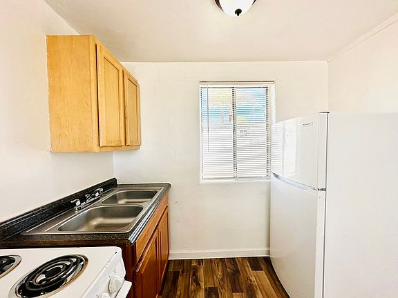 5th image of 250 W Laguna St APT 2