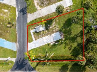125 Ash Ln, Fort Myers, FL 33908