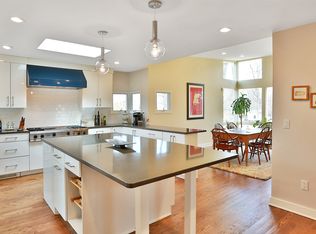 57 Old Farm Rd S, Pleasantville, NY 10570