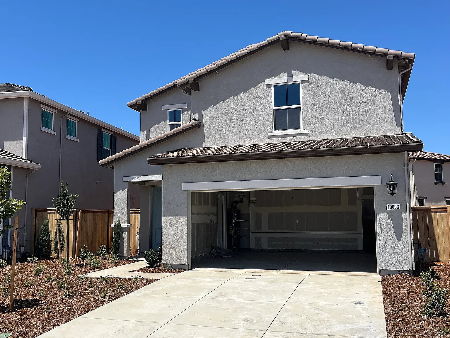 3 bed, 2.5 bath, 1790 sqft, $2,900 — Photo 1