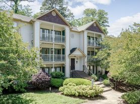 1521 Creekwood Ct, Raleigh, NC