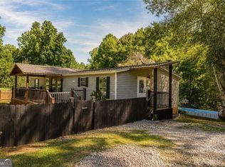 112 Center Grove Dr, Cleveland, GA 30528