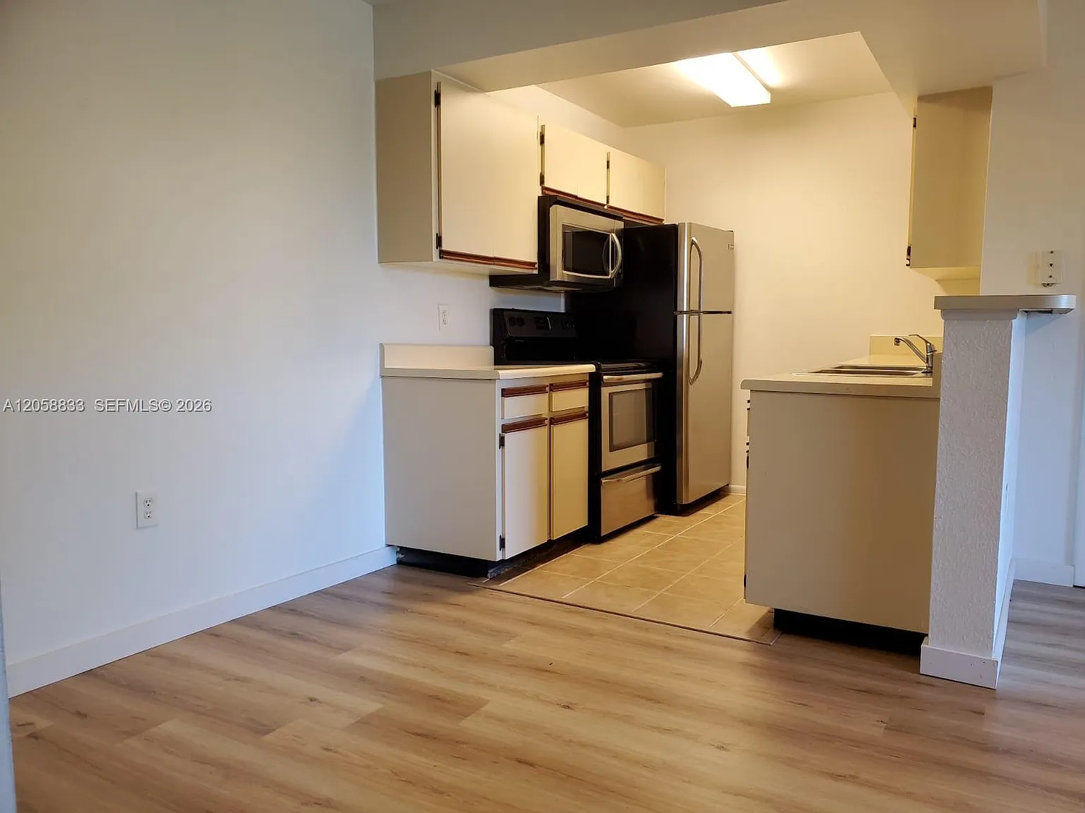 Biscayne Beach Club Condo — Photo 4