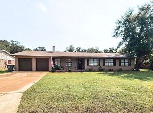 5496 Westwood Dr, Milton, FL 32570