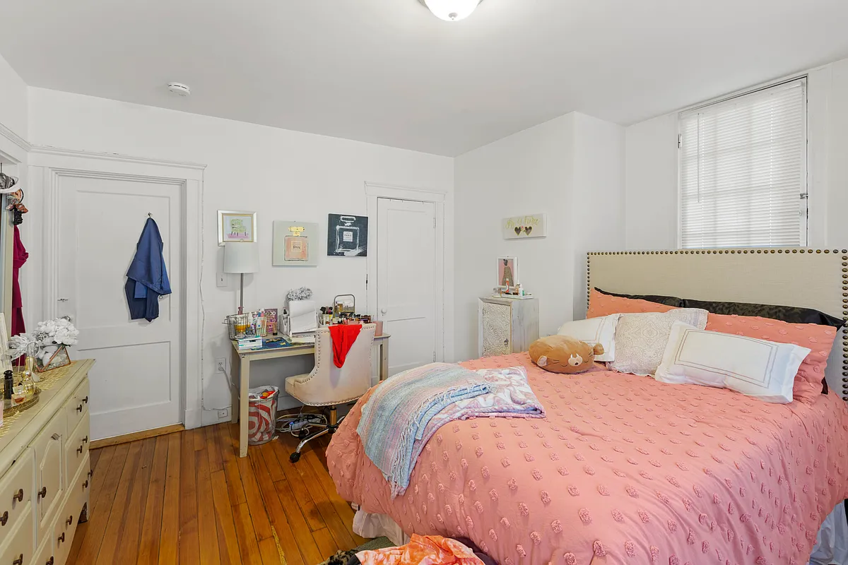 Building Photo - 1462 Commonwealth Ave #3