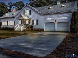 273 Sutton Ave, Reedville, VA 22539