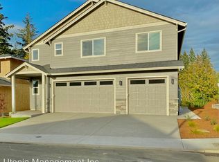 1018 NE Regan Hill Loop UNIT A, Estacada, OR 97023