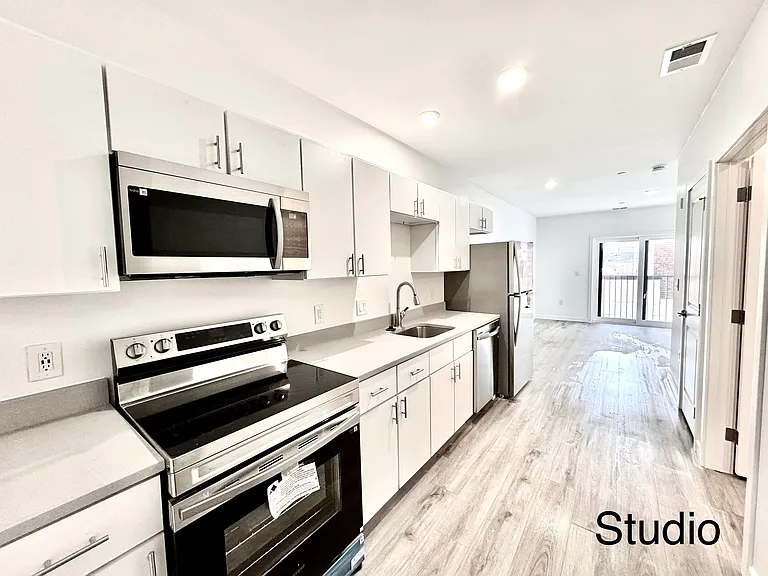915 N Broad St #414 — Photo 1