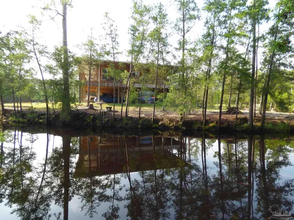 7624 New Lake Rd, Milton, FL 32583