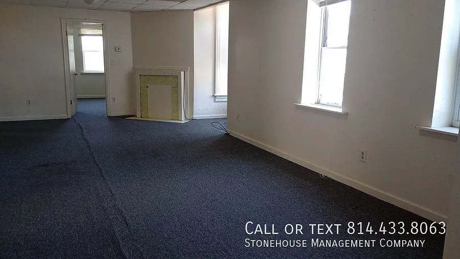 3 bed, 1.0 bath, 900 sqft, $900 — Photo 4