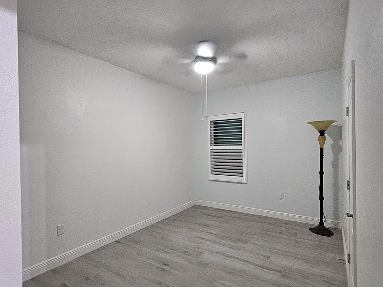 2506 Madewood Dr — Photo 35