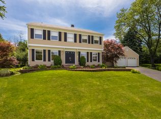 1471 Golden Bell Ct, Downers Grove, IL 60515