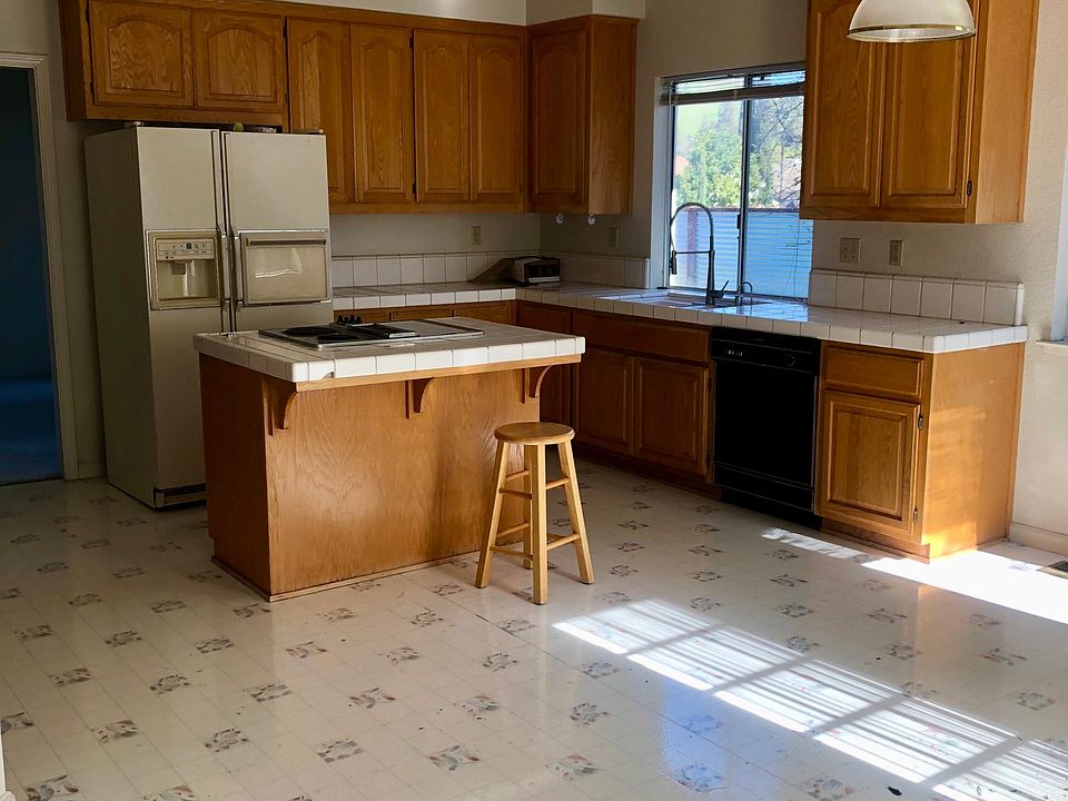 2nd image of 3408 Fieldcrest Ave