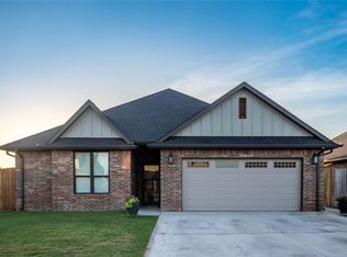 2800 Landrun St, Weatherford, OK 73096
