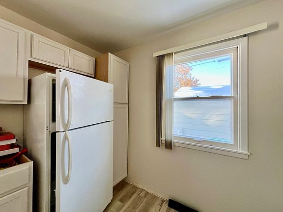 3rd image of 111 3rd St SW