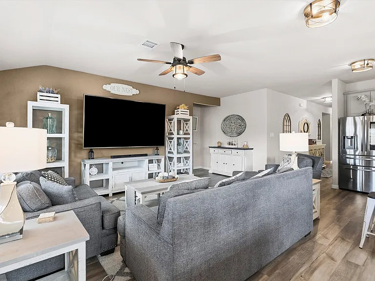 1512 Berry Ridge Trl — Photo 20