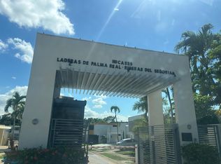 W Four 14 Calle Calderon De La Barca Urb Hucares #4-14, San Juan, PR 00926