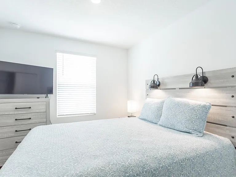 8473 Lunar Skye St — Photo 44