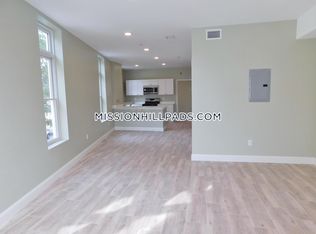 11 Roxbury St, Boston, MA 02119