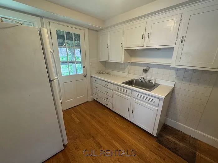 161 Hunnewell St — Photo 6