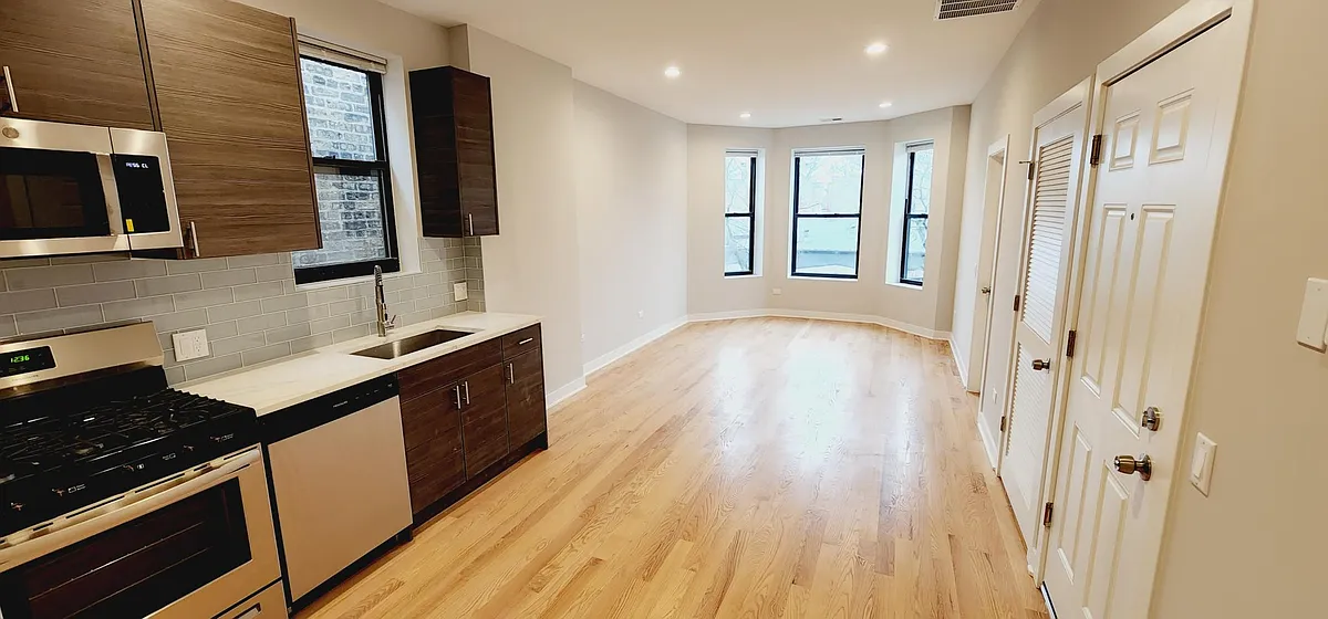 Building Photo - 3915 W Schubert Ave #1R