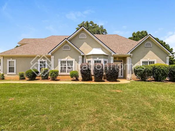 312 Glouchester Dr, Locust Grove, GA 30248