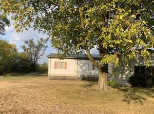 111 Center St, Fruitland, IA 52749
