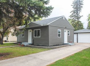 610 19th St N, Moorhead, MN 56560