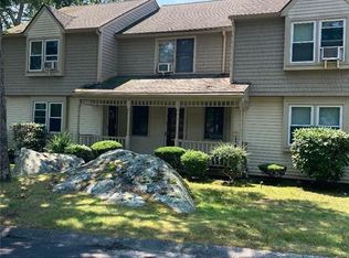 25 Birdie Ct, Coventry, RI 02816