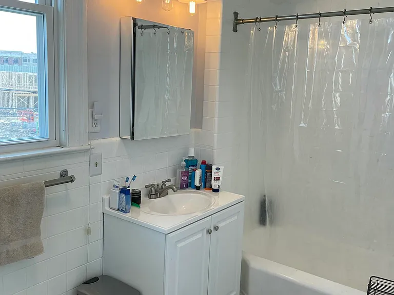 400 Asbury Ave #4 — Photo 7